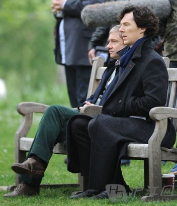 Sherlock still has the same amazing coat and scarf.