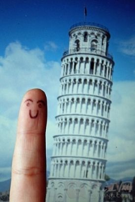 Roman hands Leaning Tower of Pisa