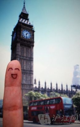 The big fingers on the 12 o'clock Big Ben