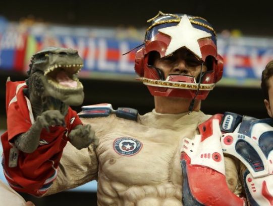 This Chilean fan has created a new superhero that includes a Godzilla arm. ԴһλֱϳŸ˹ĳӢۡ