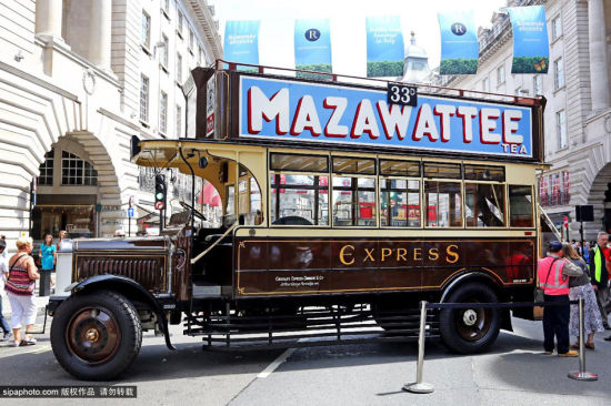 英巴士庆运营185周年 多彩公交遍布伦敦城(图