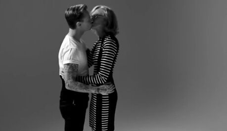 英学生镜头前接吻陌生人:落落大方不羞涩(图)