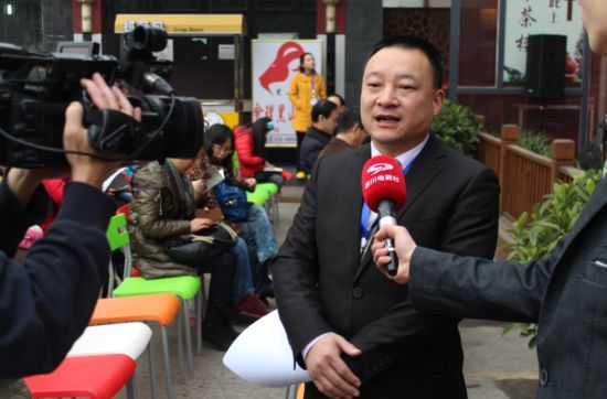 �����Ĵ�����̨�ɷ�