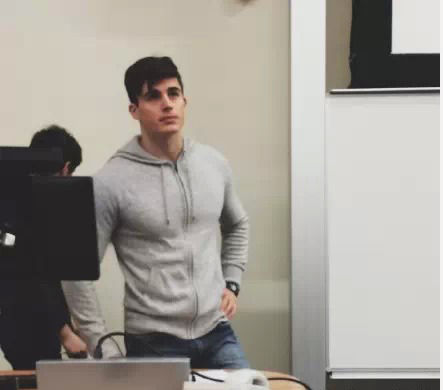 英名校教师变俊美男模身材魁梧颜值爆棚(图)