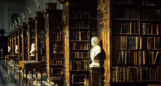 英国剑桥，剑桥大学，三一学院，任图书馆。Wren Library, Trinity College, Cambridge University, Cambridge, UK