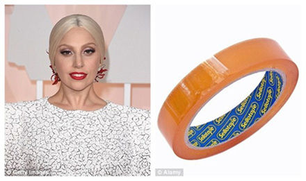 2.Lady Gaga uses sticky tape to remove heavy eye make-up. ¸С͸ϴ۲Ũױ