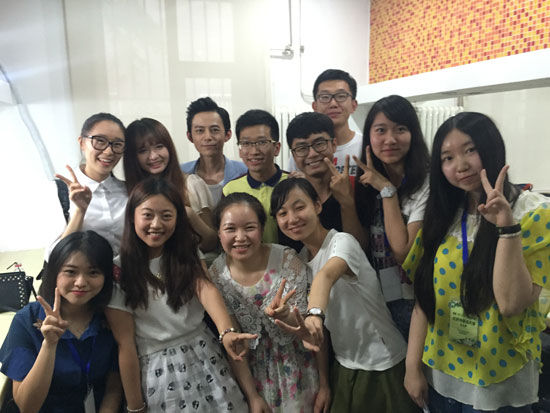 北外学生用九国语言唱出校园青春(图)