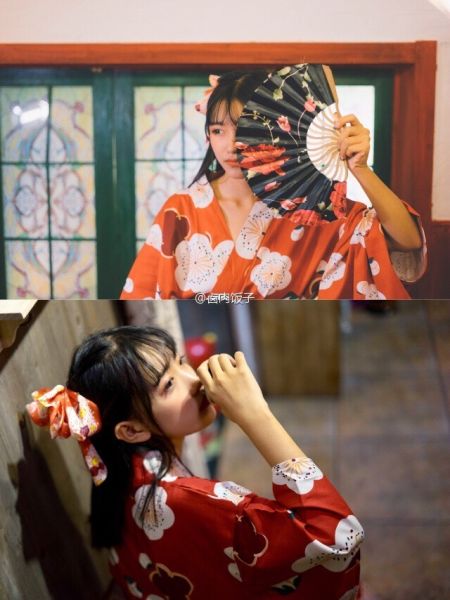 近日，来自南京林业大学的女生卤肉饭子在微博晒出写真，清新可爱萌化人心。