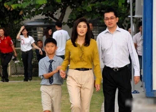 泰国美女总理英拉私房照曝光