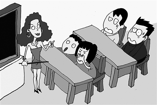 虽然男教师的着装相比于女教师来得简单得多