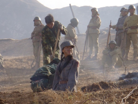 李倩《花篮花儿香》首拍战争戏 被爆破场面吓