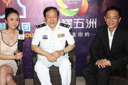 三位主创接受媒体专访其乐融融