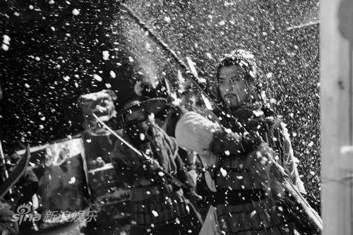 风雪山神庙一段精彩打斗力挽新版林冲形象