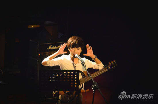 2012许飞不插电北京演唱会落幕(图)|许飞|许飞