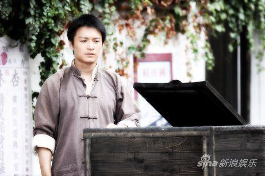 《飘摇人生》郑国霖演活屌丝的逆袭人生