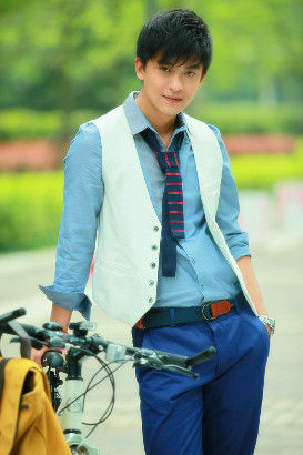 组图:李佳航开启脚踏车寻情记_影音娱乐_新浪网