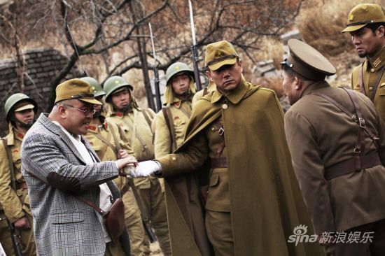 《走打鬼子去》发剧照 铁三角掀战场风云
