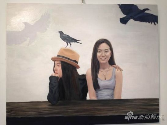 高瑜受邀出席画展 首度与女画家跨界合作