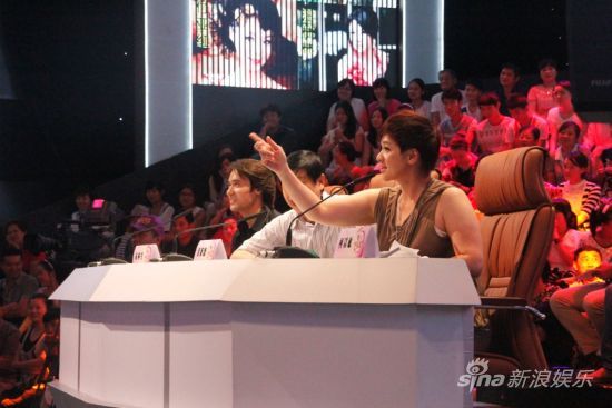 《七仙女》评委柯以敏放下毒舌变温柔