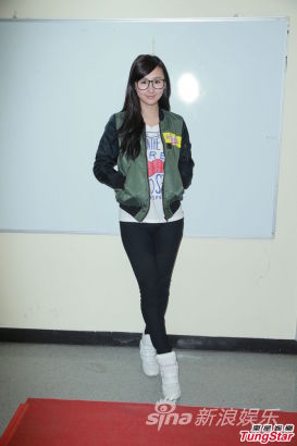 胡鸿钧抱病做慈善 高海宁赞黄子华戏好