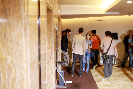 《利先生》造型韩范 陈晓周冬雨对戏投入