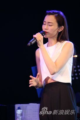 苏永康1婚宴陈奕迅证婚 王妃设计师做婚纱