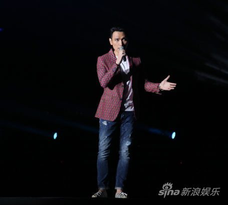 慈溪明星演唱会落幕 邓紫棋杨宗纬献唱