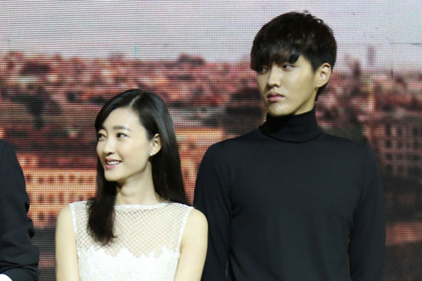 《有一个》王丽坤自曝角色是爱无能患者