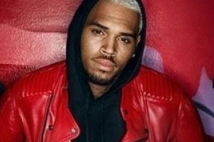 克里斯布朗被疑伤人 曾殴打蕾哈娜致分手