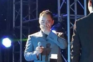 旭日阳刚王旭为儿办婚礼落泪 感谢汪峰