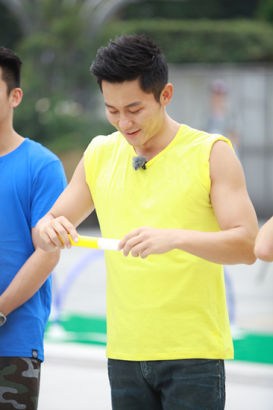 李晨为跑男增重20斤 残酷游戏超乎想象|李晨|增重|《奔跑吧兄弟》_新浪娱乐_新浪网