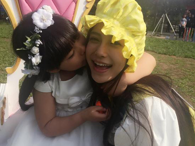 ��ʫ��§Baby��Ӱ ��٩AngelaBaby���