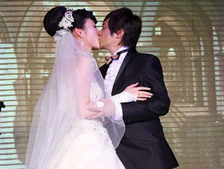 Beyond����Ҷ���ٴ��#ӭȢ����Ů��