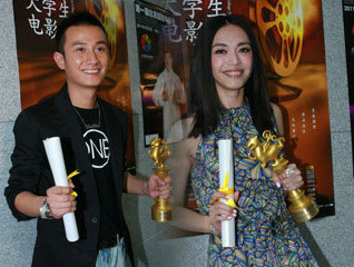 ��ѧ����Ӱ�ڱ�Ļ#����Ҧ�������ܻ�ӭ��Ů��Ա��