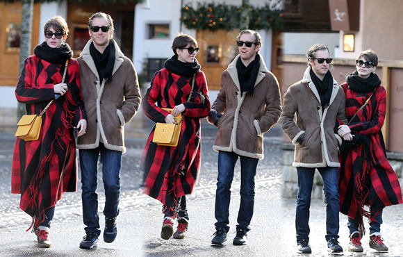 ����-��ɪޱ���Ϲ��ǵ�-�����Я��������ʿ��������ѩ�����й�֣���ʱ̸Ц������ʮ�㡣