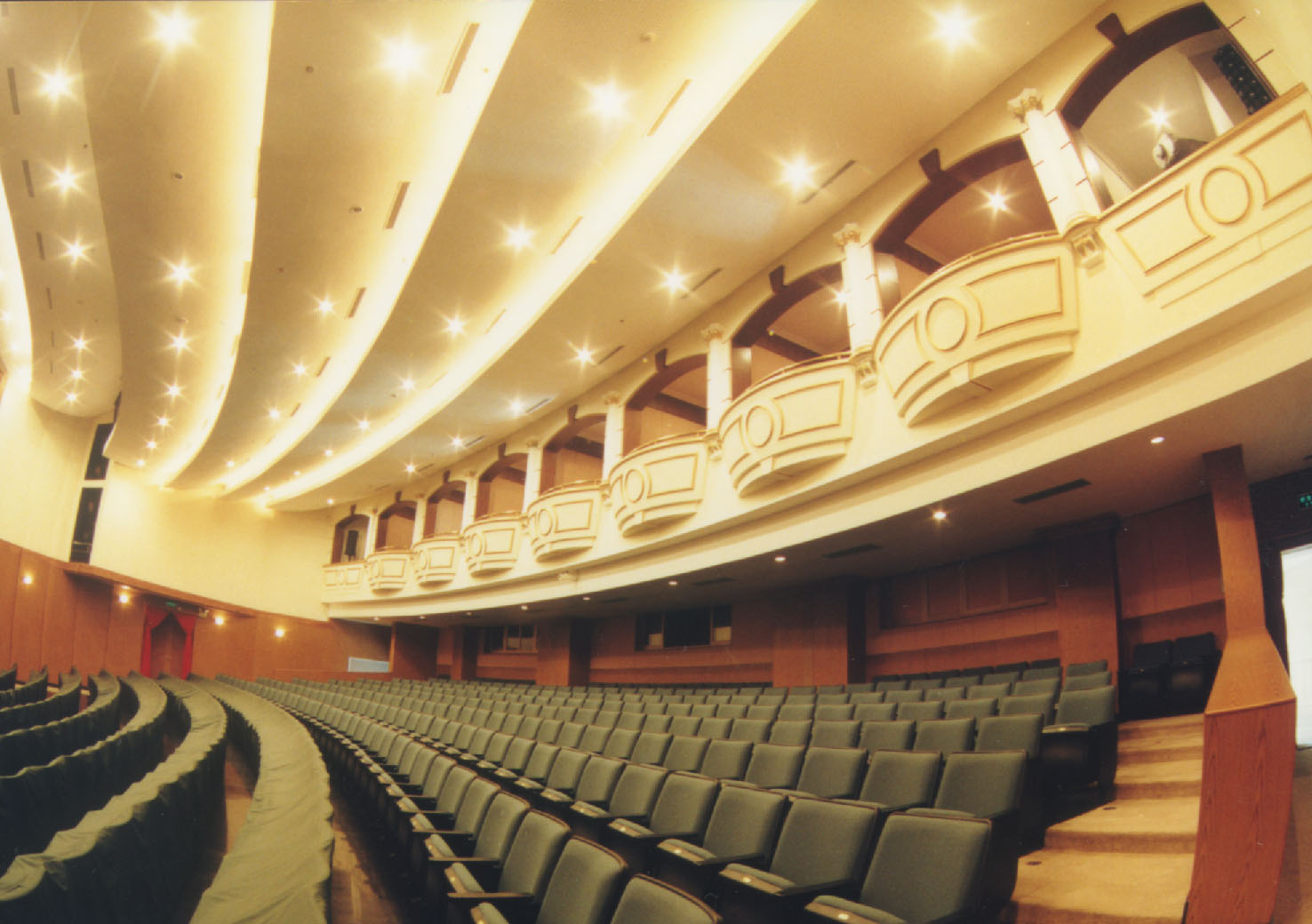 资料图片:上海话剧艺术中心--艺术剧院