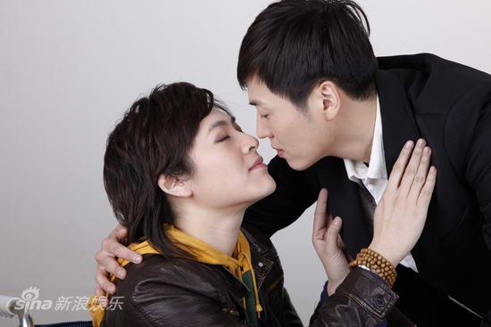 资料:《有一种毒药》宣传照-黄维娜李昊臻