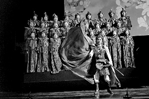 《木兰诗篇》余音绕梁主演依依不舍别深圳(图)
