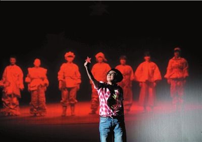 本报讯(记者侯艳)昨天,北京儿艺联合北京电视台打造的红色经典剧目