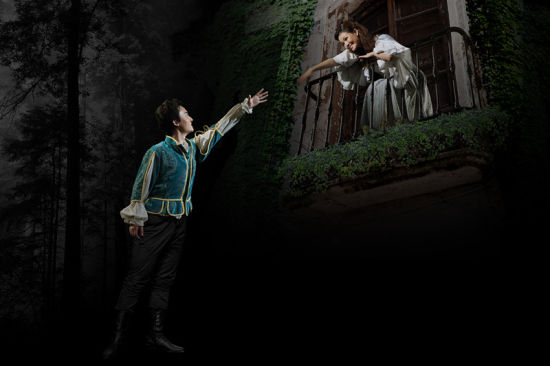资料图片:《罗密欧与朱丽叶》剧照-楼台会|《罗