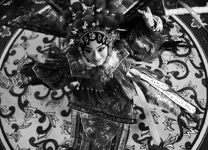 纪录片《京剧》三硬伤 奢华有余史实不清