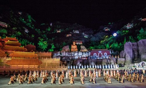 《天下情山》演绎传说乾隆盘山情爱