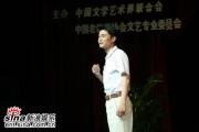用奉献见证百年历史用生命铸造“话剧魂”(图)