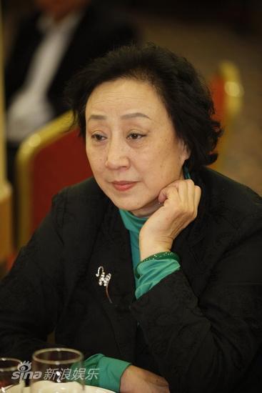 图文:尚长荣喜收新弟子-马连良之女马小曼