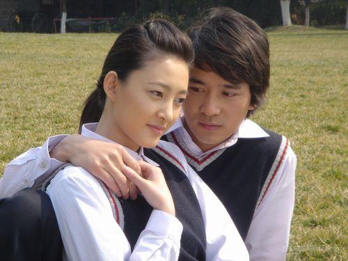 《八十一格》将上映 王丽坤阿穆隆吻戏成话题