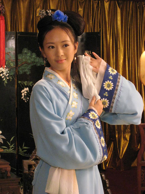 童瑶变身古典美人 红楼电影《九龙佩》挑大梁