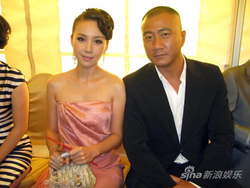 华表后台群星扎堆何琳胡军预热《金婚风雨情》