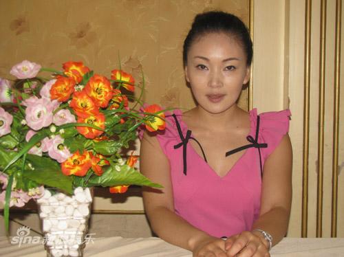 邓建国复出不差钱 计划拍电影《犀利哥传奇》