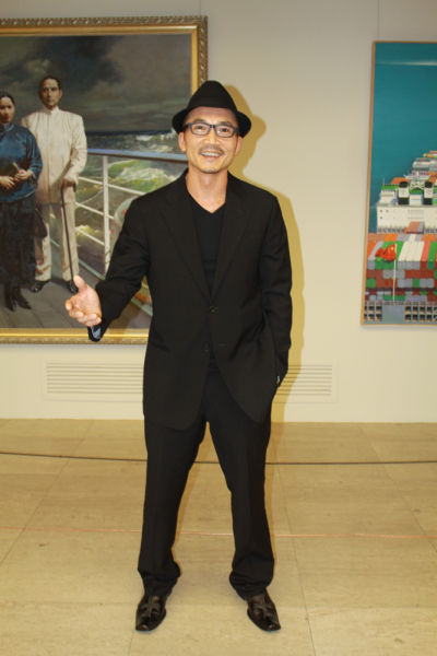 <em>邹兆龙</em>化身黑衣型男 透露将尝试正面角色(图)_