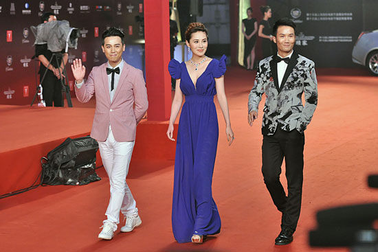 中影演员亮相上海电影节闭幕式红毯